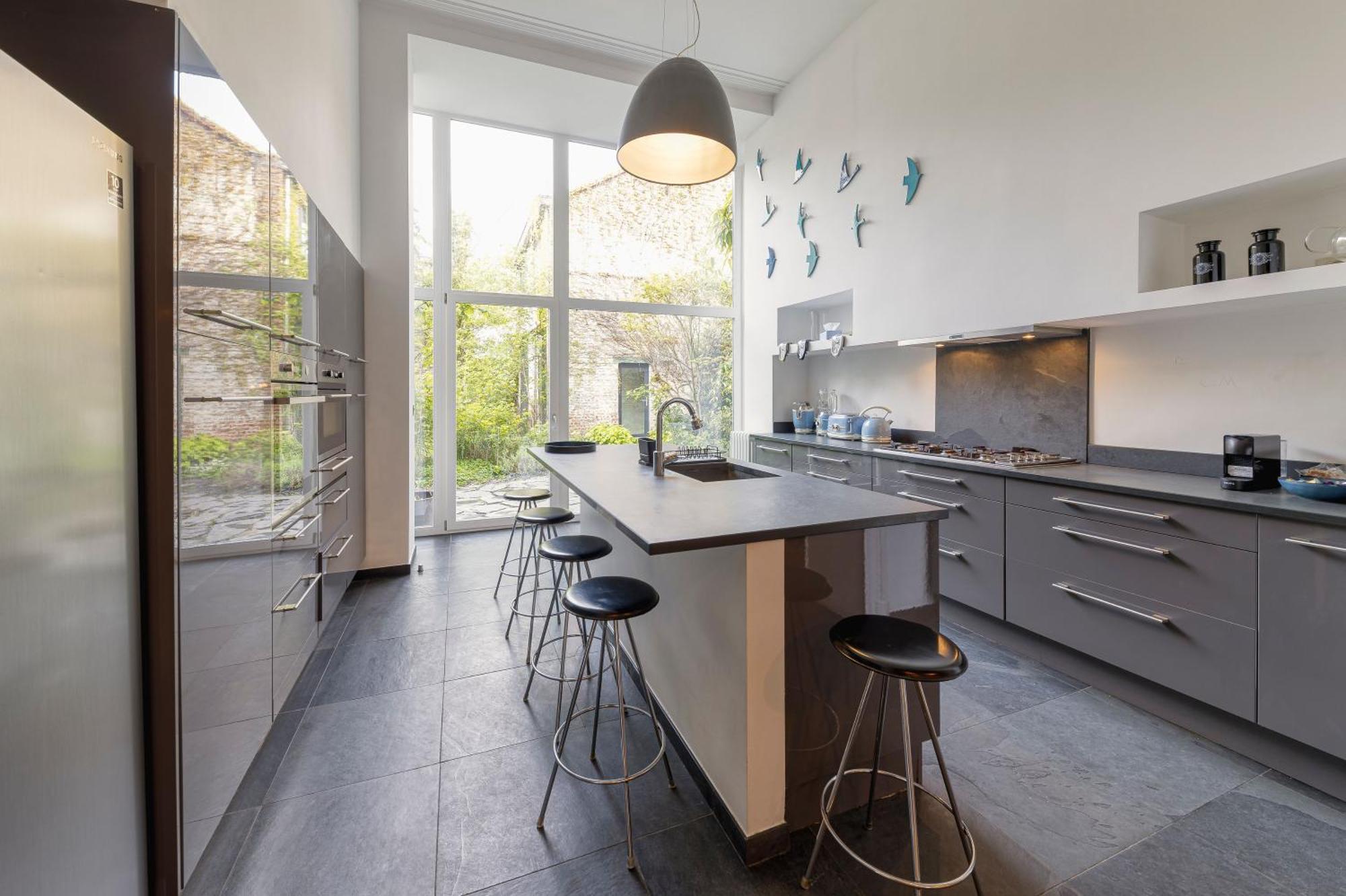 Atelier K - Art Guesthouse In Brussels Иксель Экстерьер фото